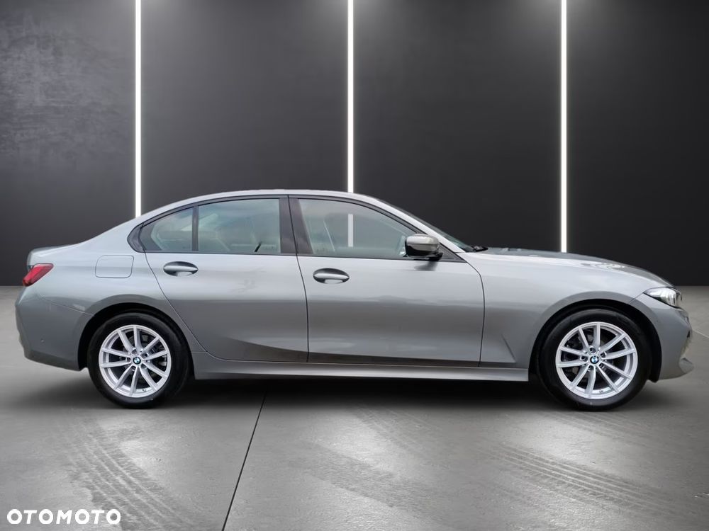 BMW Seria 3 318d mHEV - 5