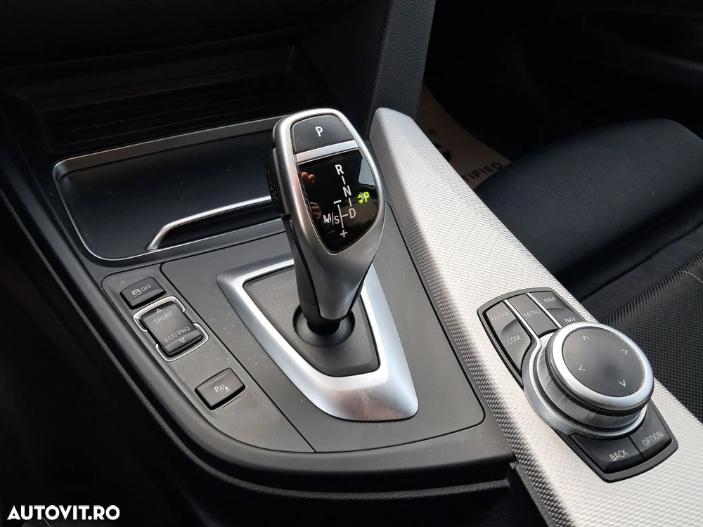 BMW Seria 3 330i xDrive AT M Sport - 18