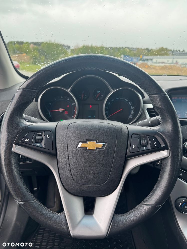 Chevrolet Cruze 1.8 LT - 18