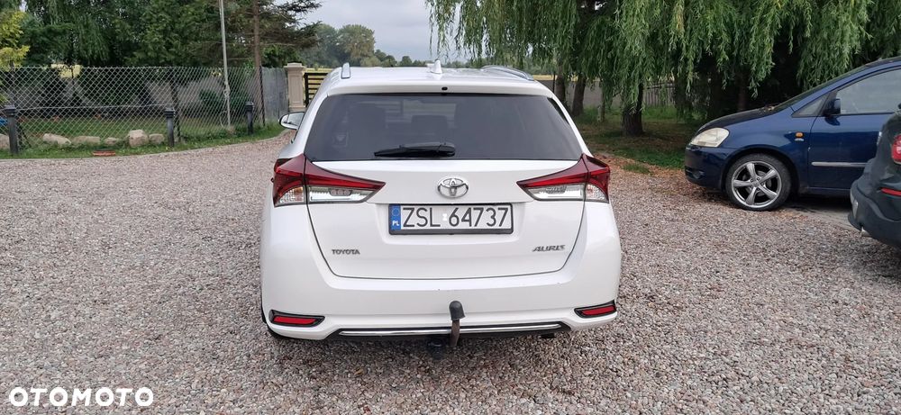 Toyota Auris - 5