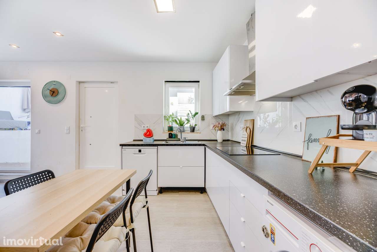 MORADIA T2+1 | REMODELADA | SUITE | LUGAR DE ESTACIONAMENTO - Grande imagem: 2/44