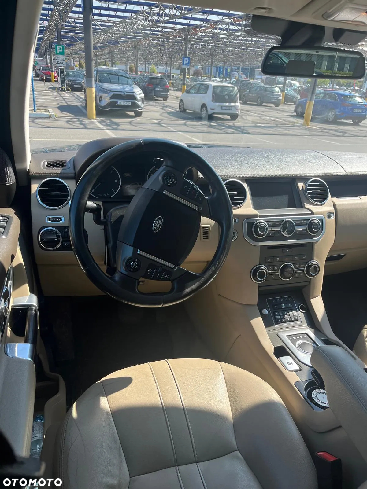 Land Rover Discovery IV 3.0 SD V6 HSE - 10