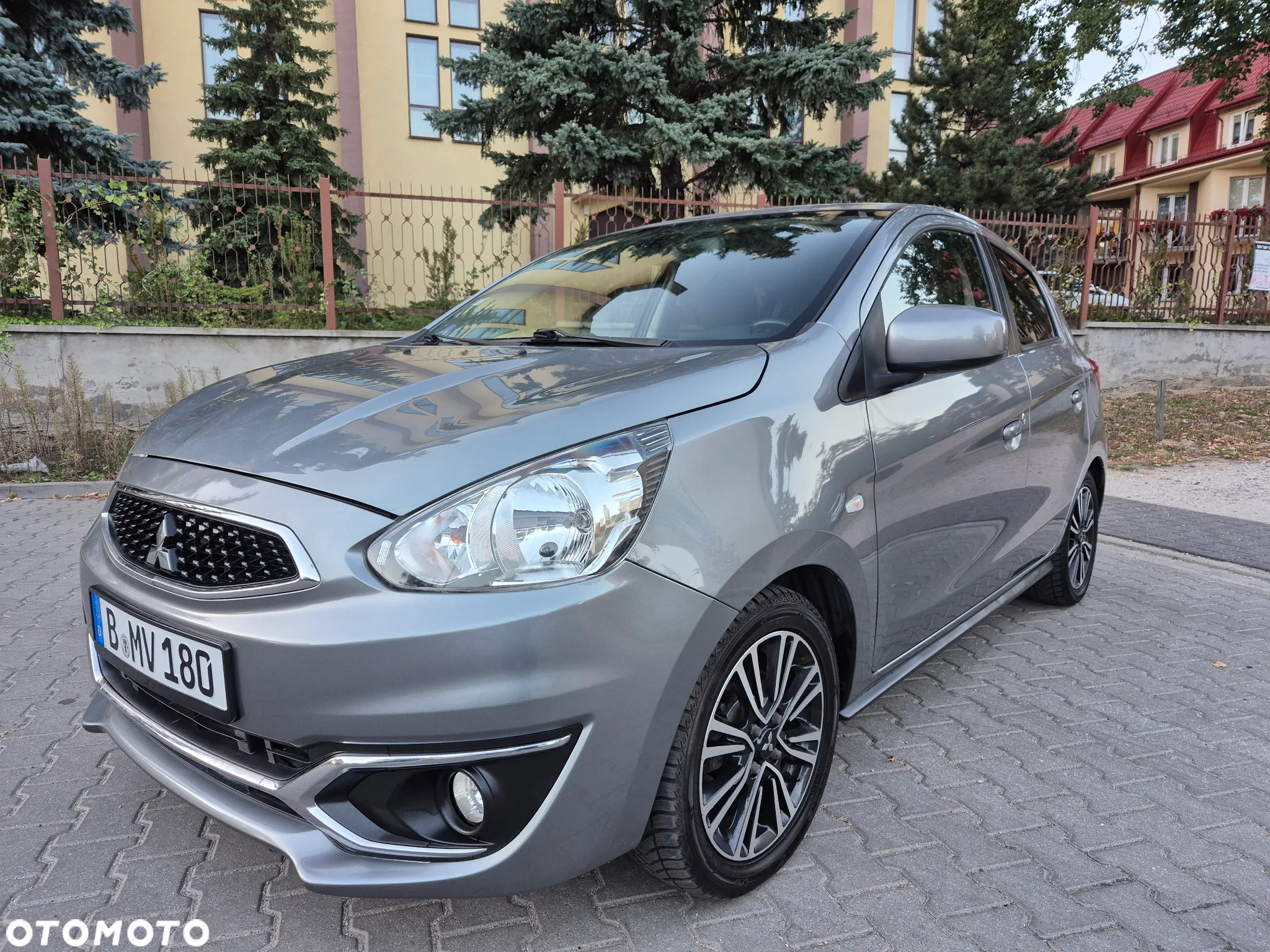 Mitsubishi Space Star 1.2 Clear Tec Color - 2