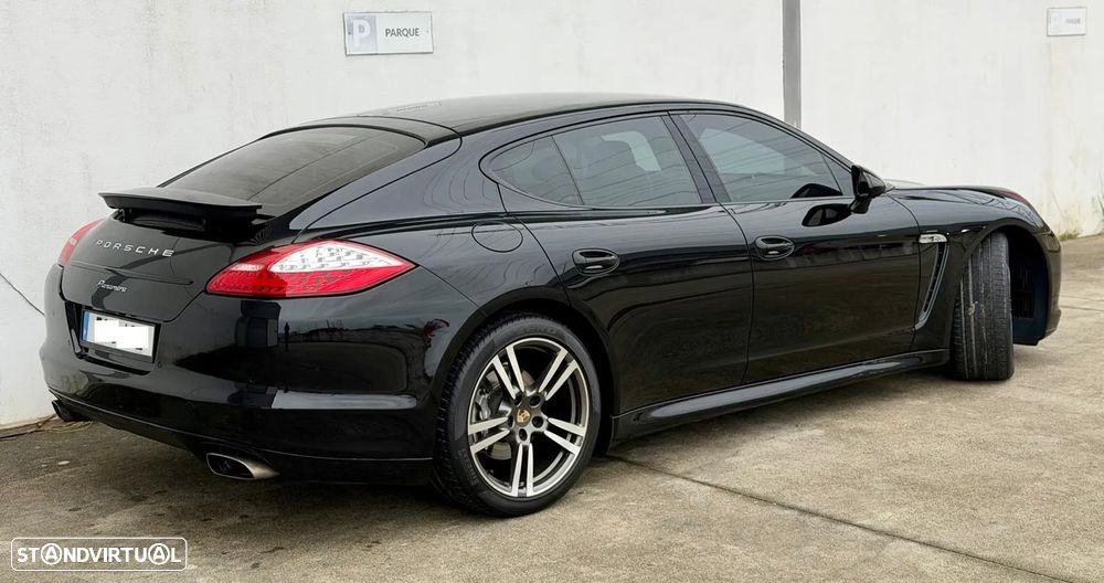 Porsche Panamera Platinum Edition - 6