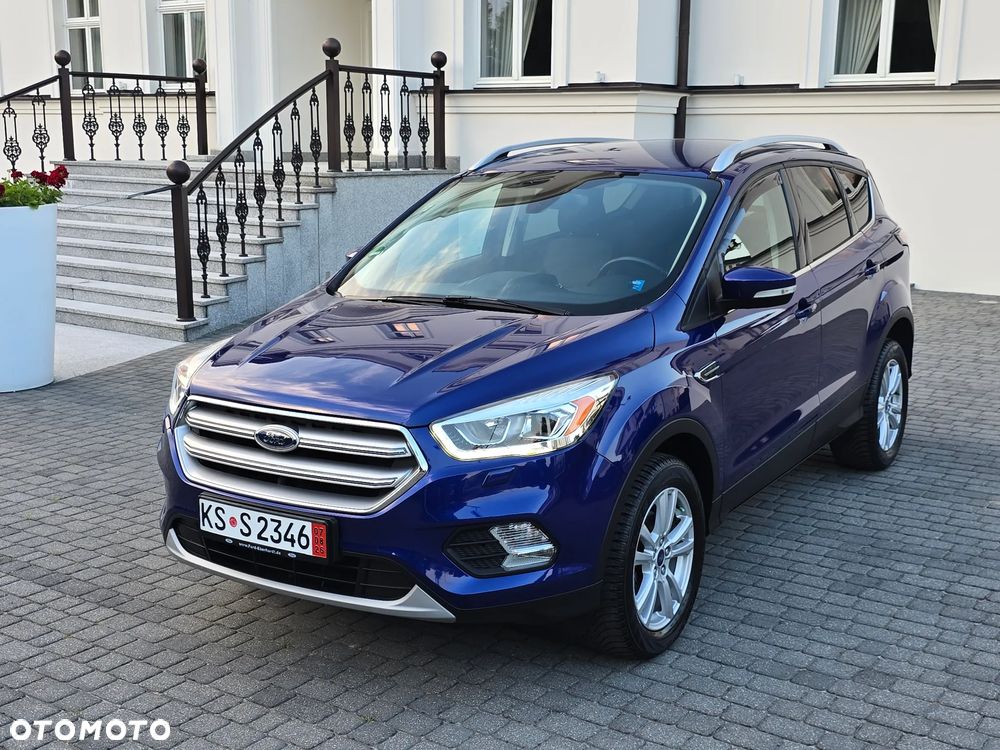 Ford Kuga 1.5 EcoBoost 2x4 Titanium - 1