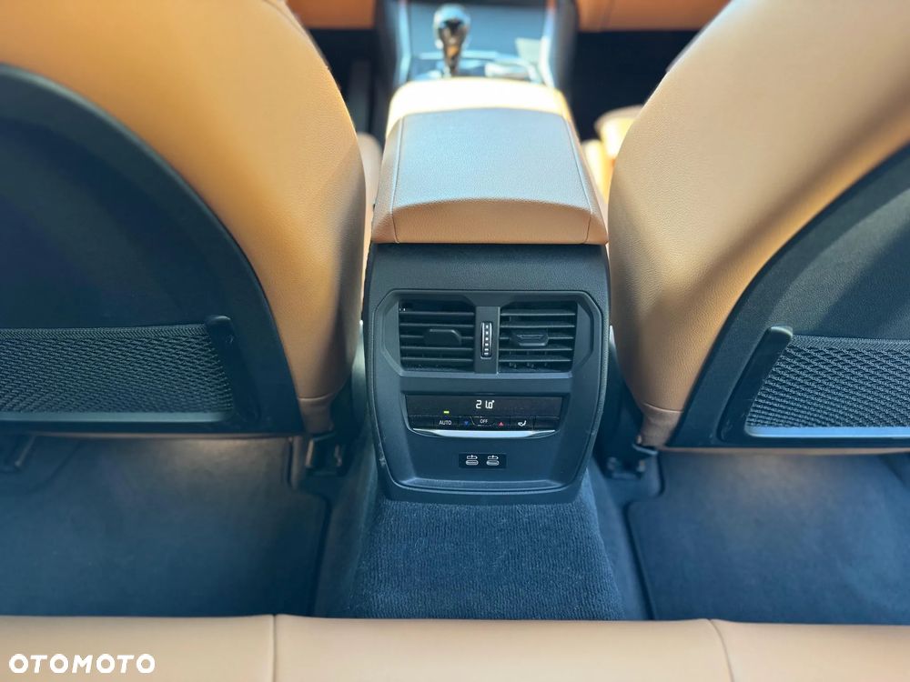 BMW Seria 3 318d Touring Luxury Line - 20