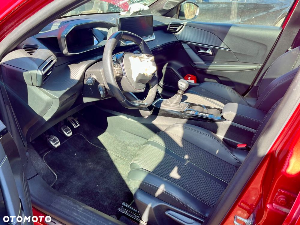 Peugeot 208 PureTech 100 GT Pack - 10