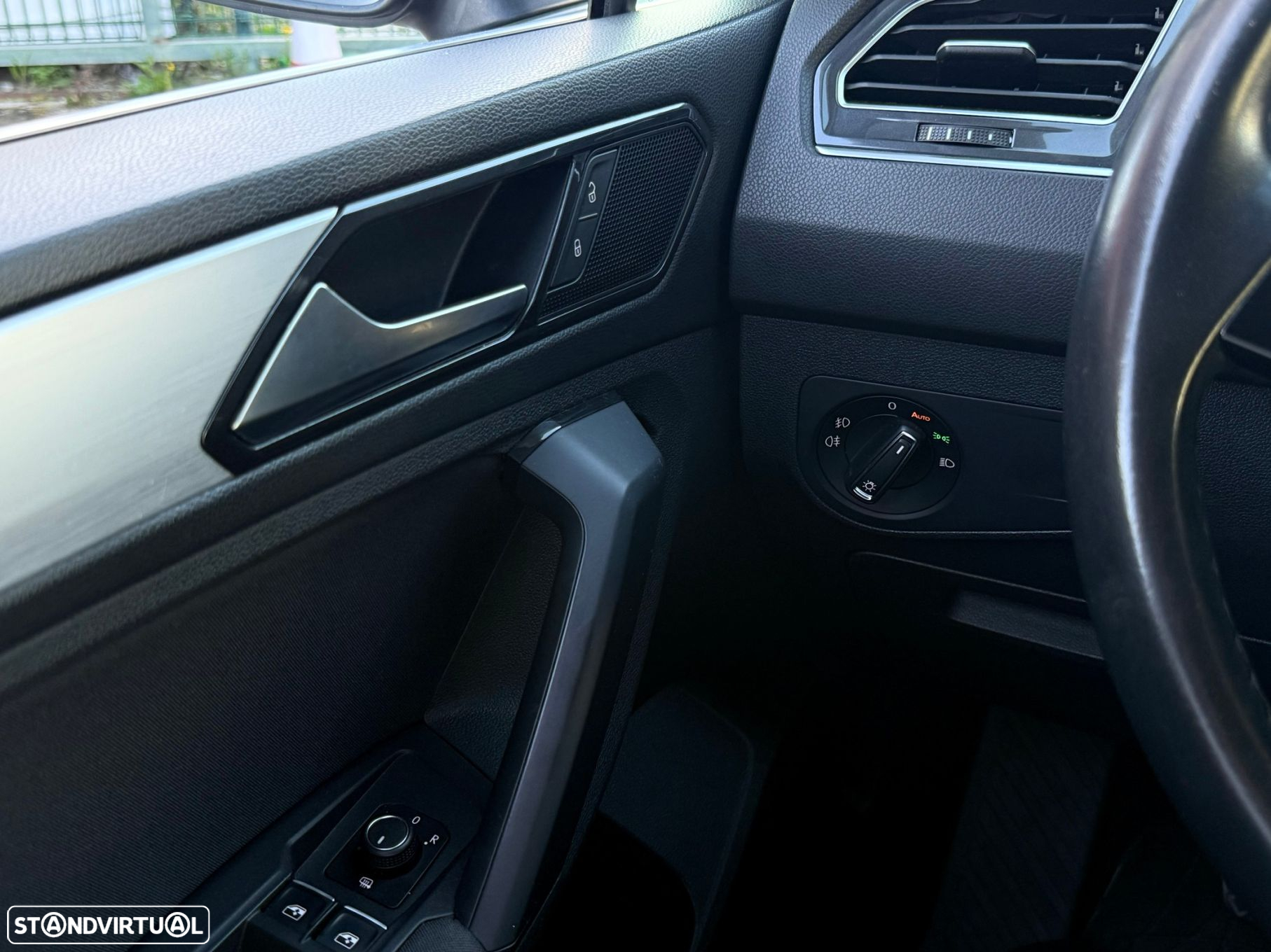 VW Tiguan 1.6 TDI Confortline - 12