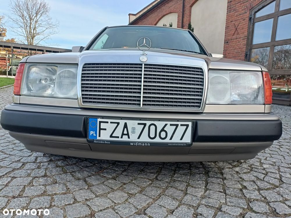 Mercedes-Benz W124 (1984-1993) - 36