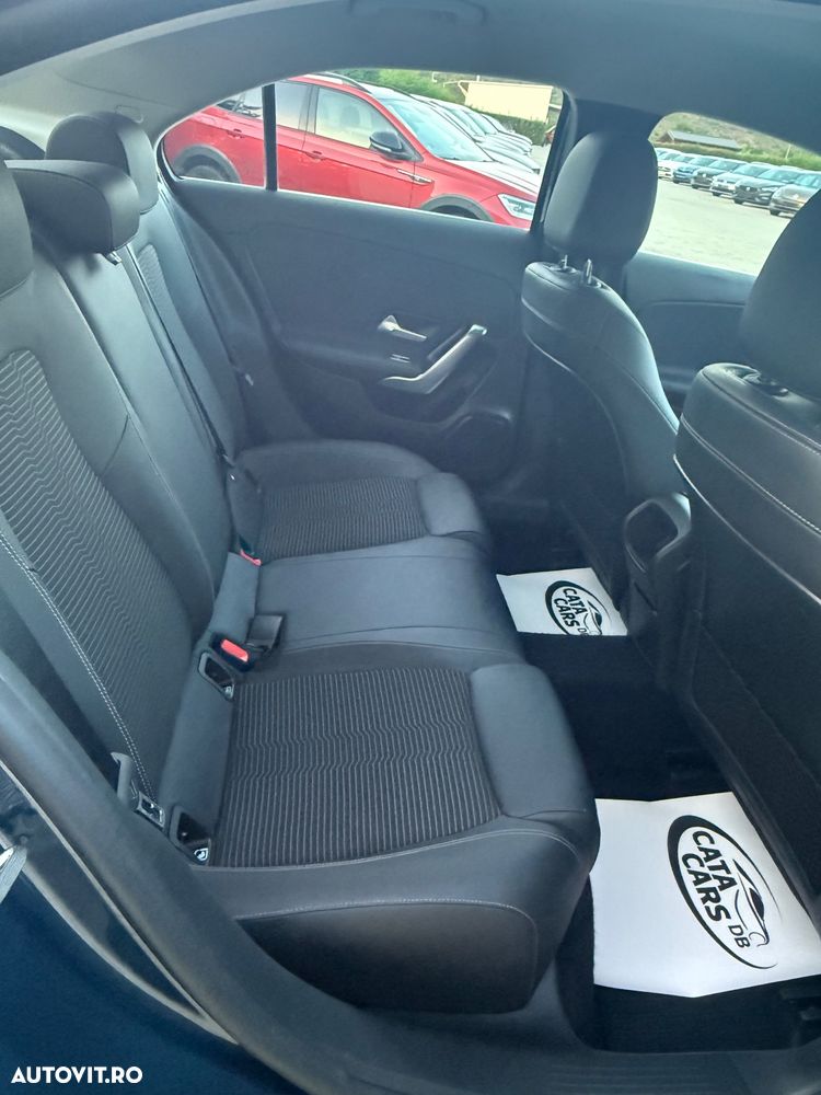 Mercedes-Benz A 180 d Sedan Aut. - 22