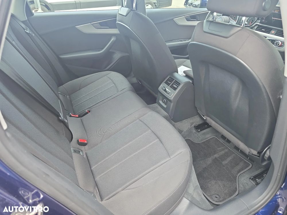 Audi A4 - 24