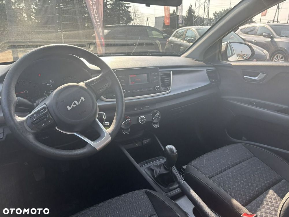 Kia Rio - 20