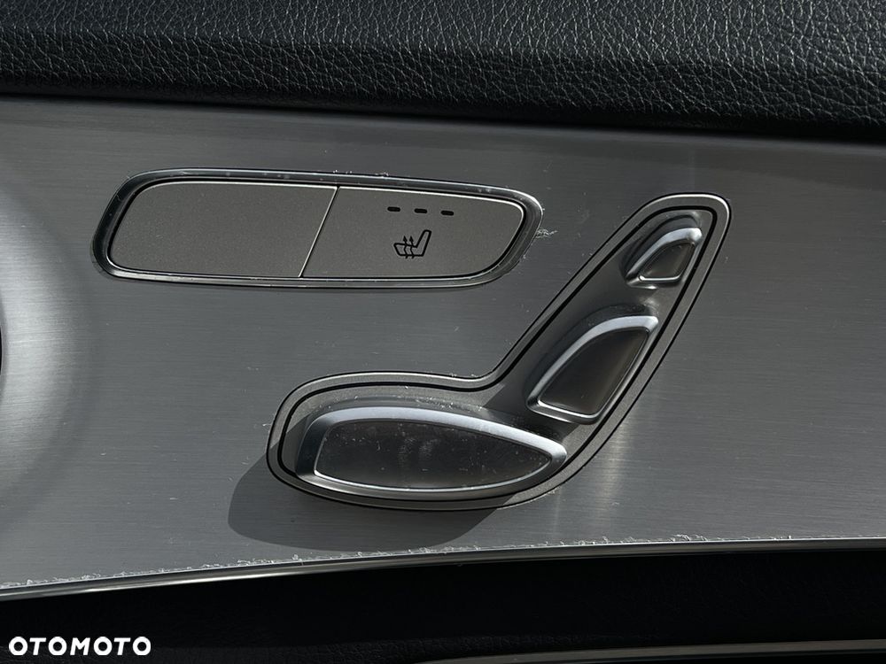 Mercedes-Benz Klasa C 300 9G-TRONIC Avantgarde - 26