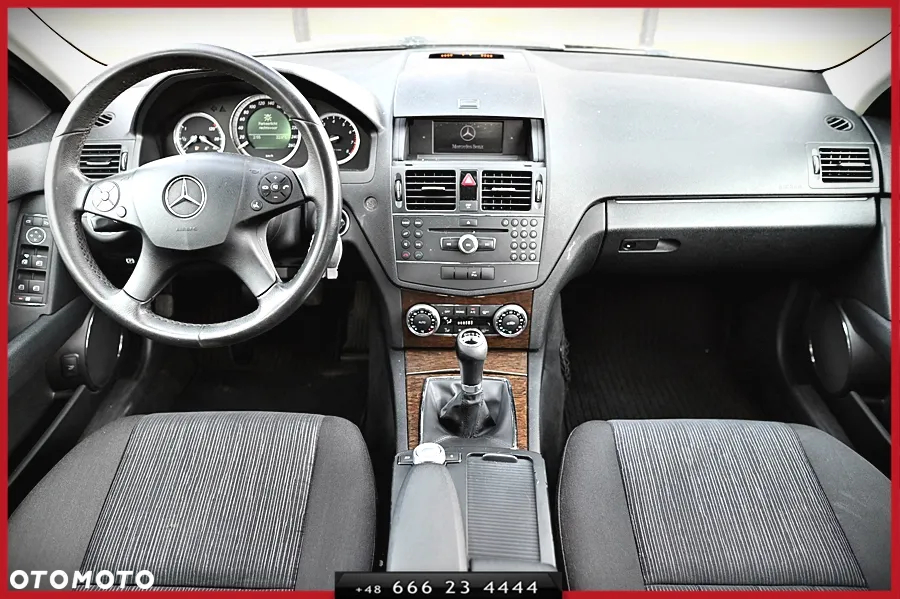 Mercedes-Benz Klasa C 180 CGI BlueEff Elegance - 14