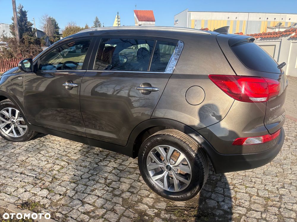 Kia Sportage 2.0 CRDI 4WD Fifa World Cup Edition - 13