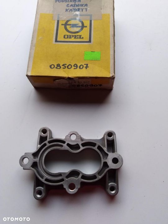 Podstawa gażnika Kadett  Opel  Kadet  1,3 0850907 90108892 oryginał - 2