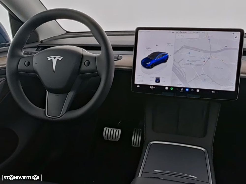 Tesla Model Y - 7