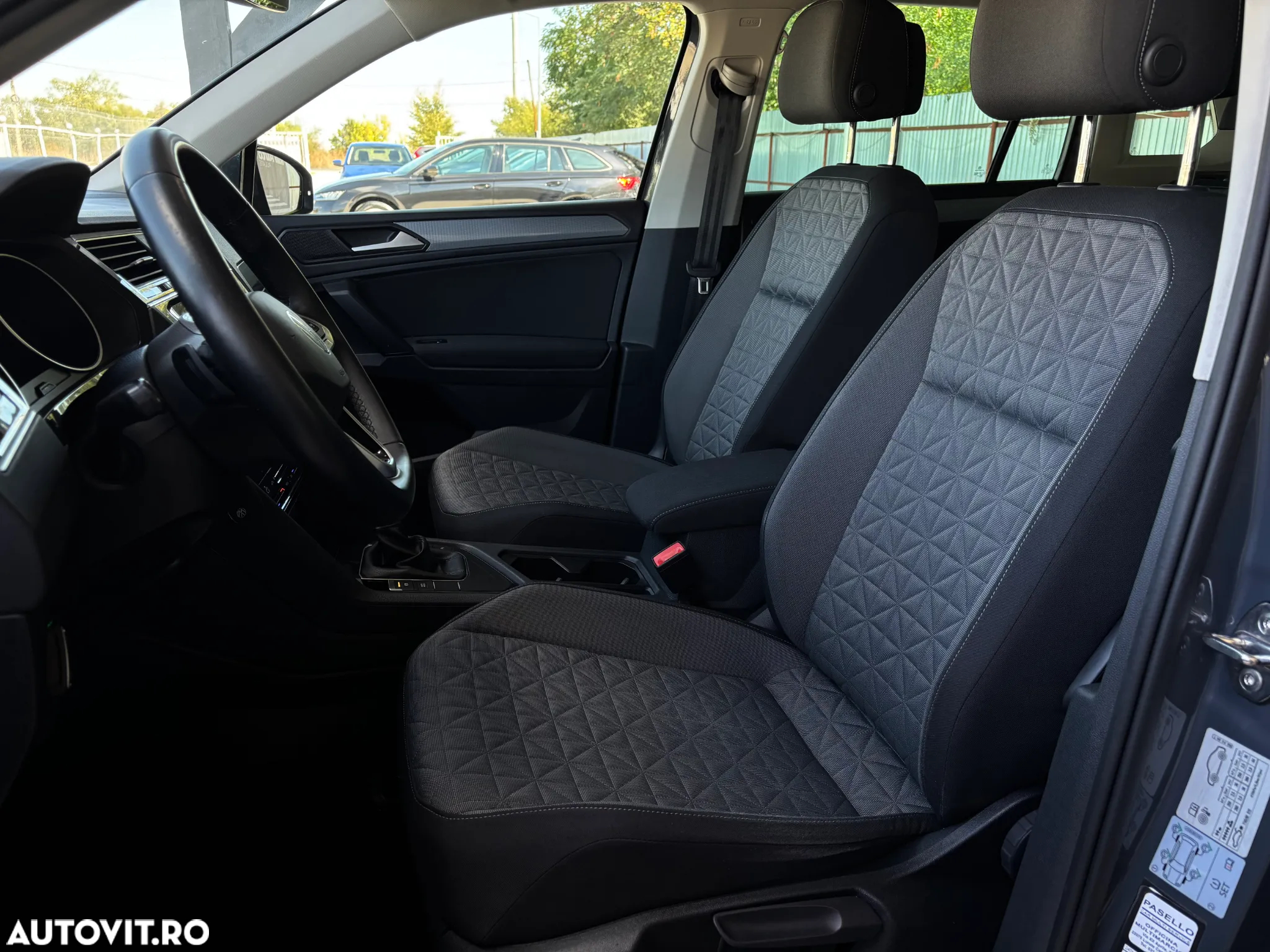 Volkswagen Tiguan 2.0 TDI DPF DSG Comfortline - 24