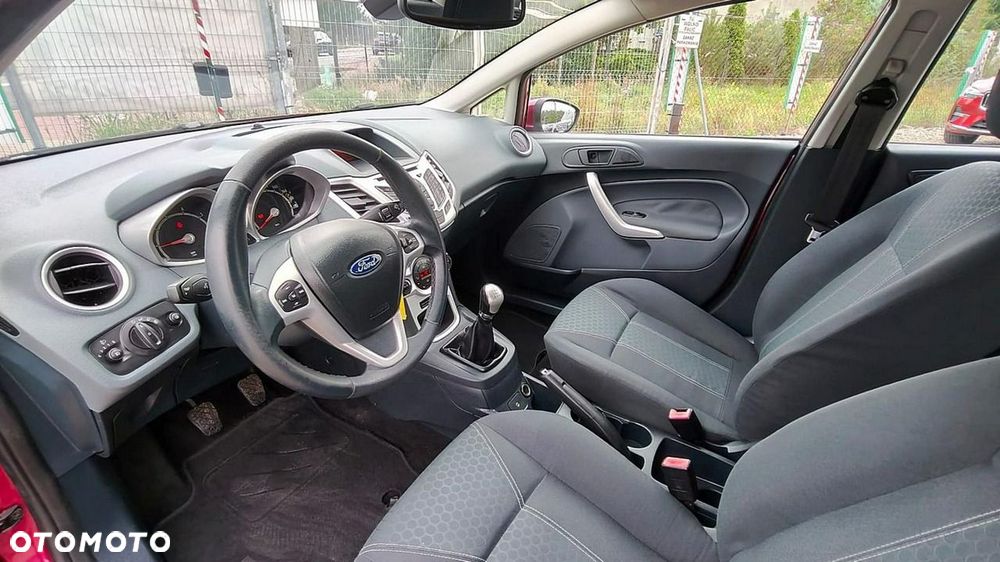 Ford Fiesta - 16