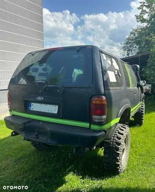 Ford Explorer - 4