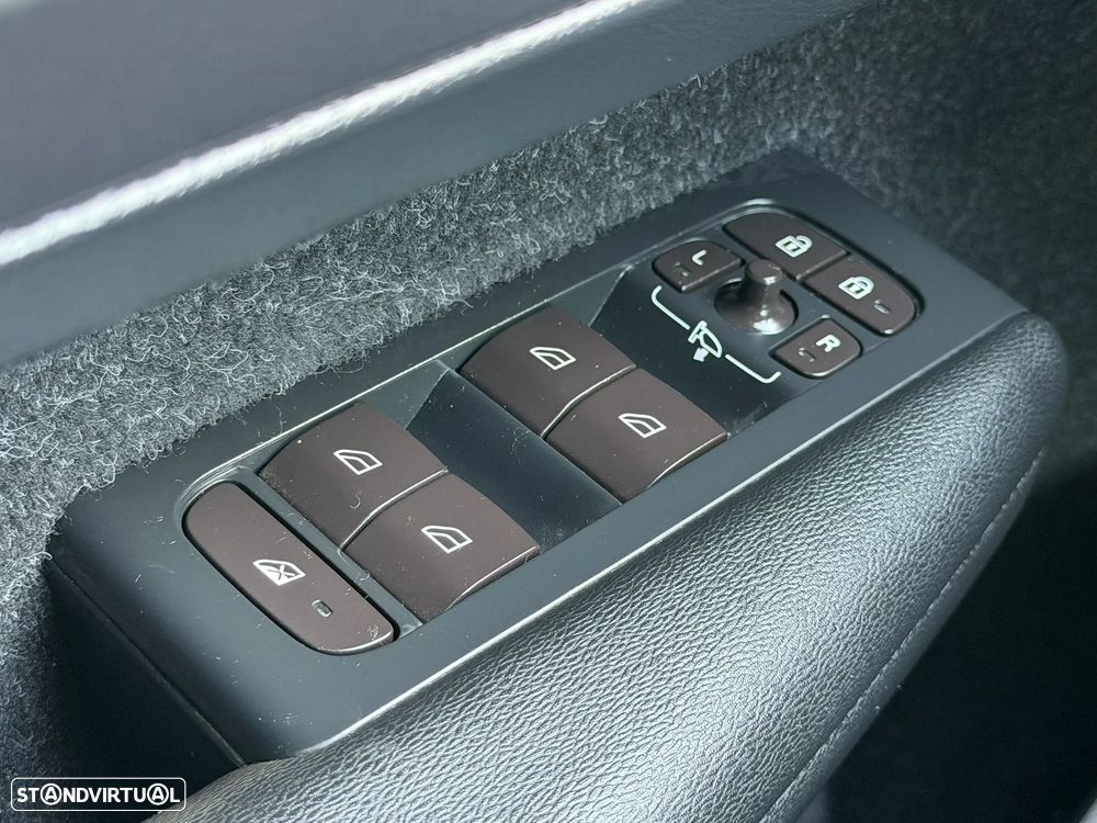 Volvo XC 40 T3 Momentum - 16