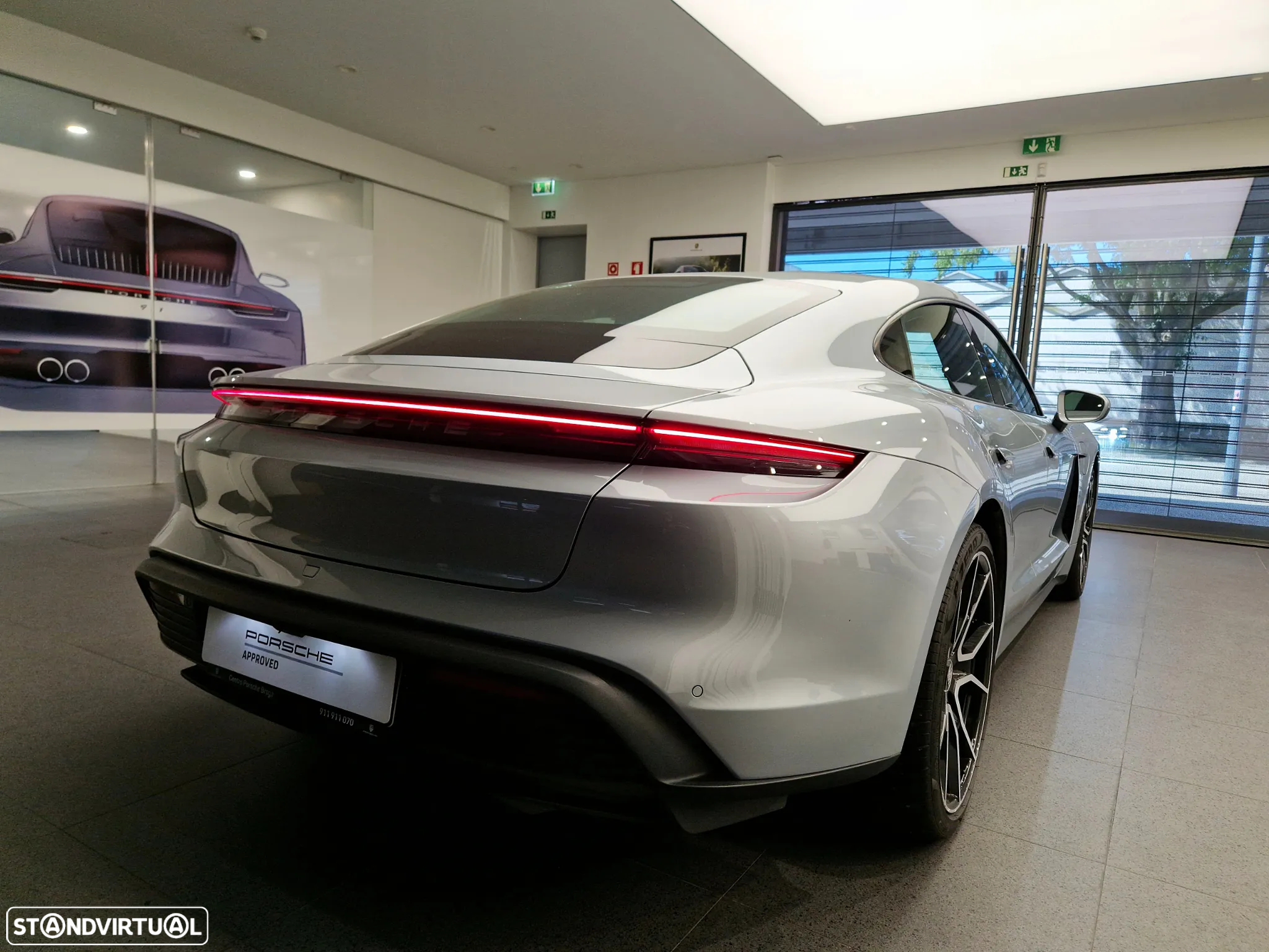 Porsche Taycan Standard - 9