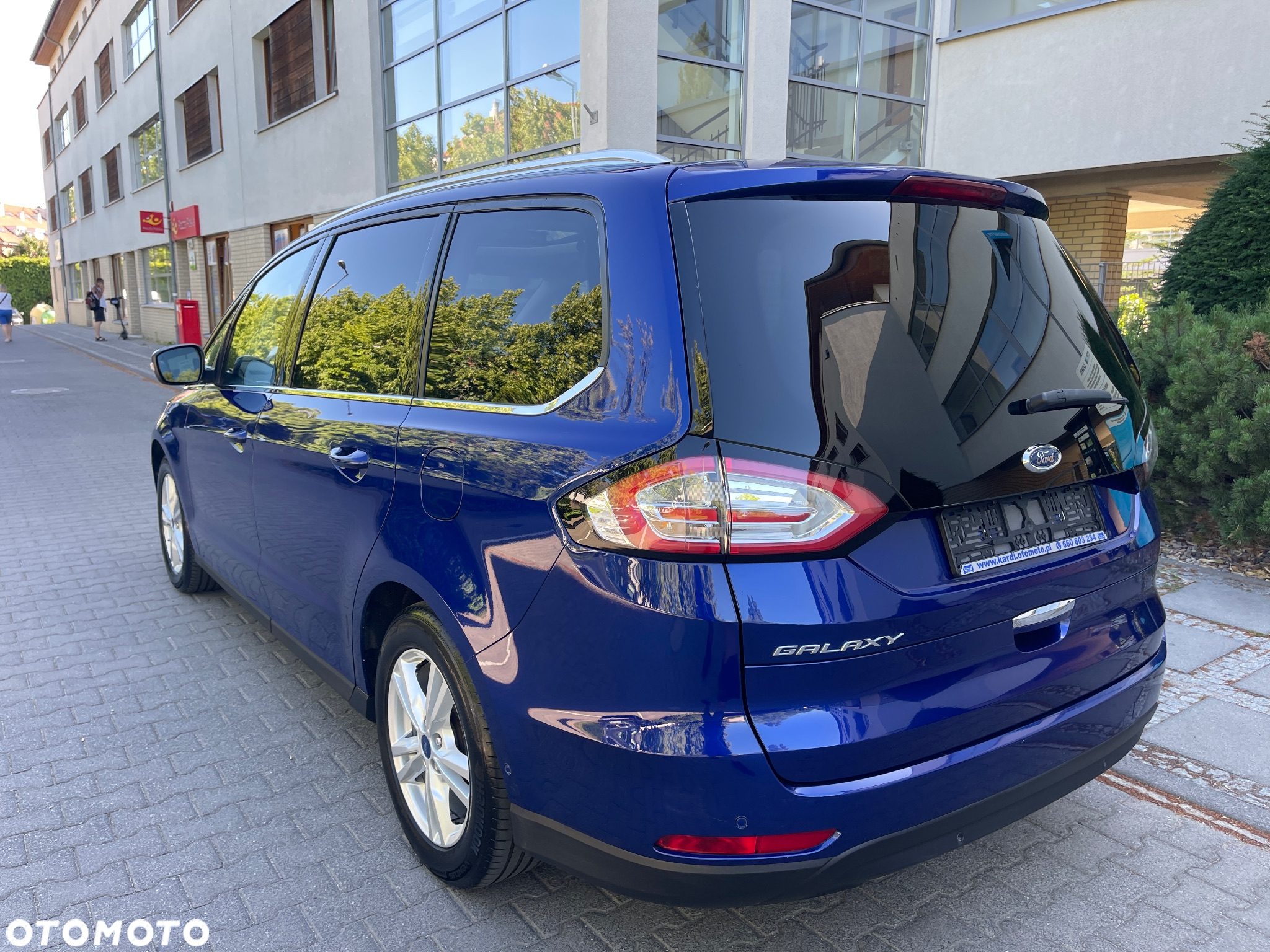 Ford Galaxy - 10