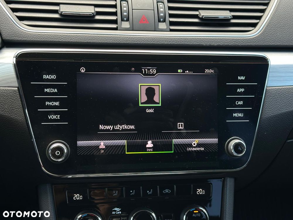 Skoda Superb 2.0 TDI Ambition - 32