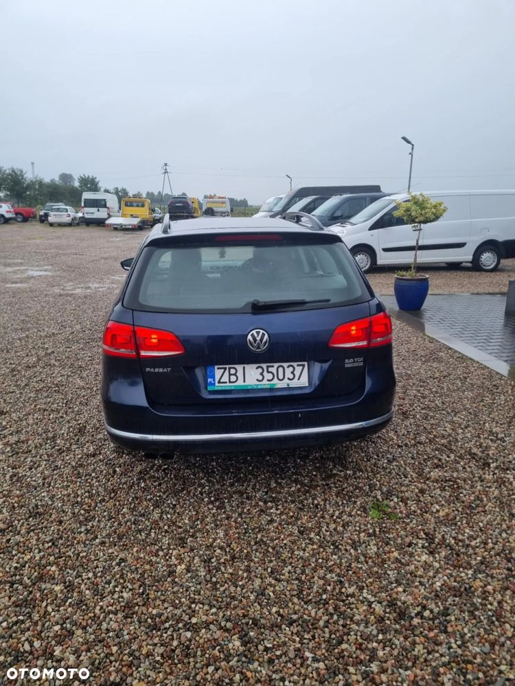 Volkswagen Passat - 2