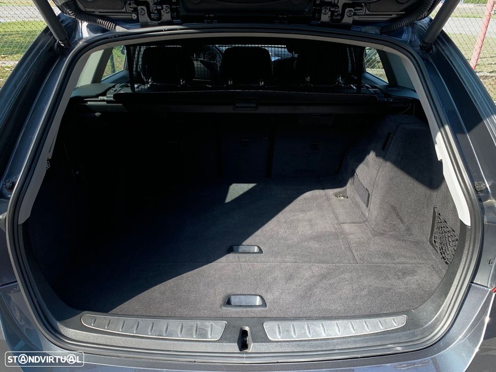 BMW 320 d Touring Auto Pack M - 36