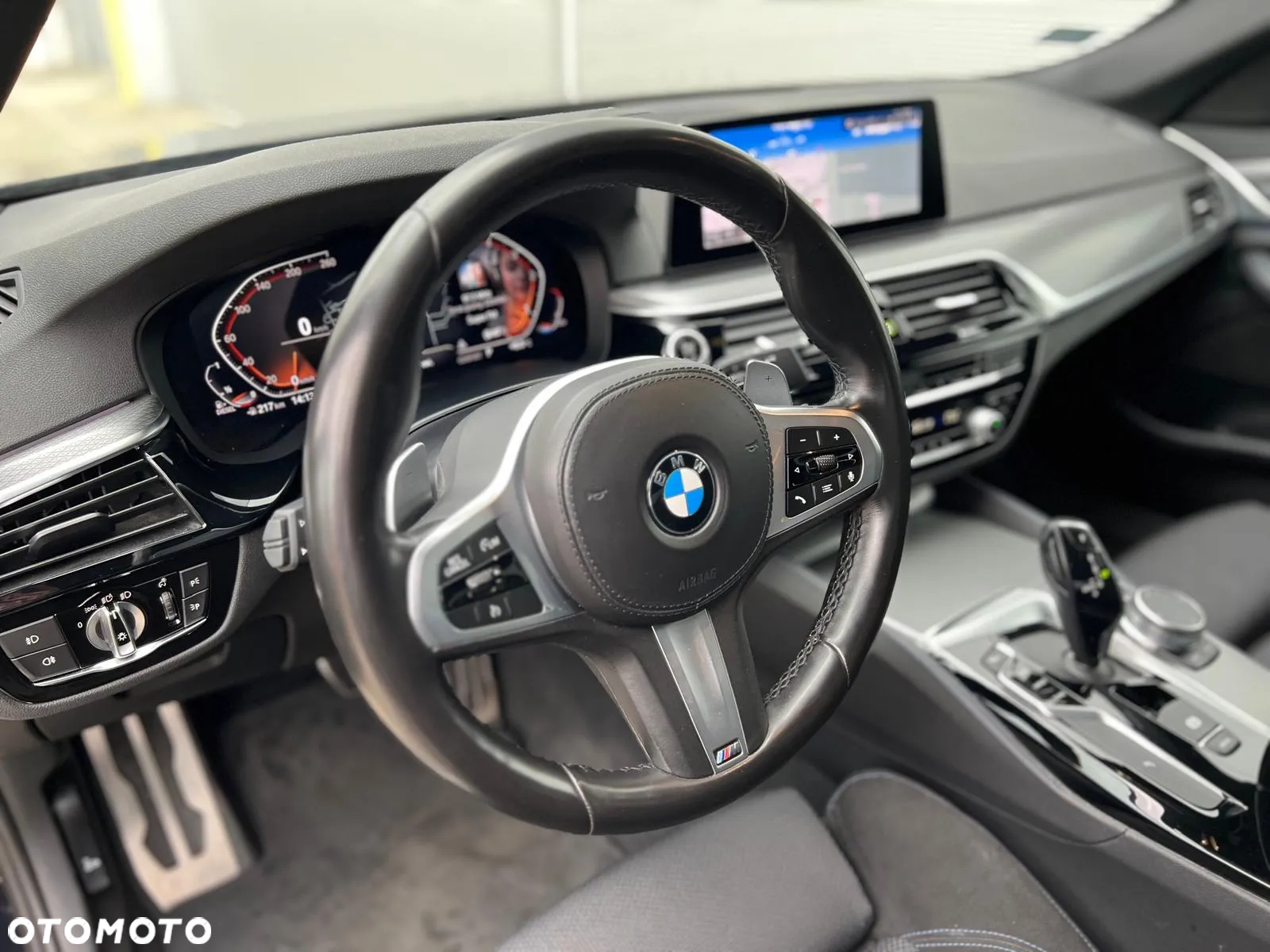 BMW Seria 5 520d xDrive M Sport sport - 16