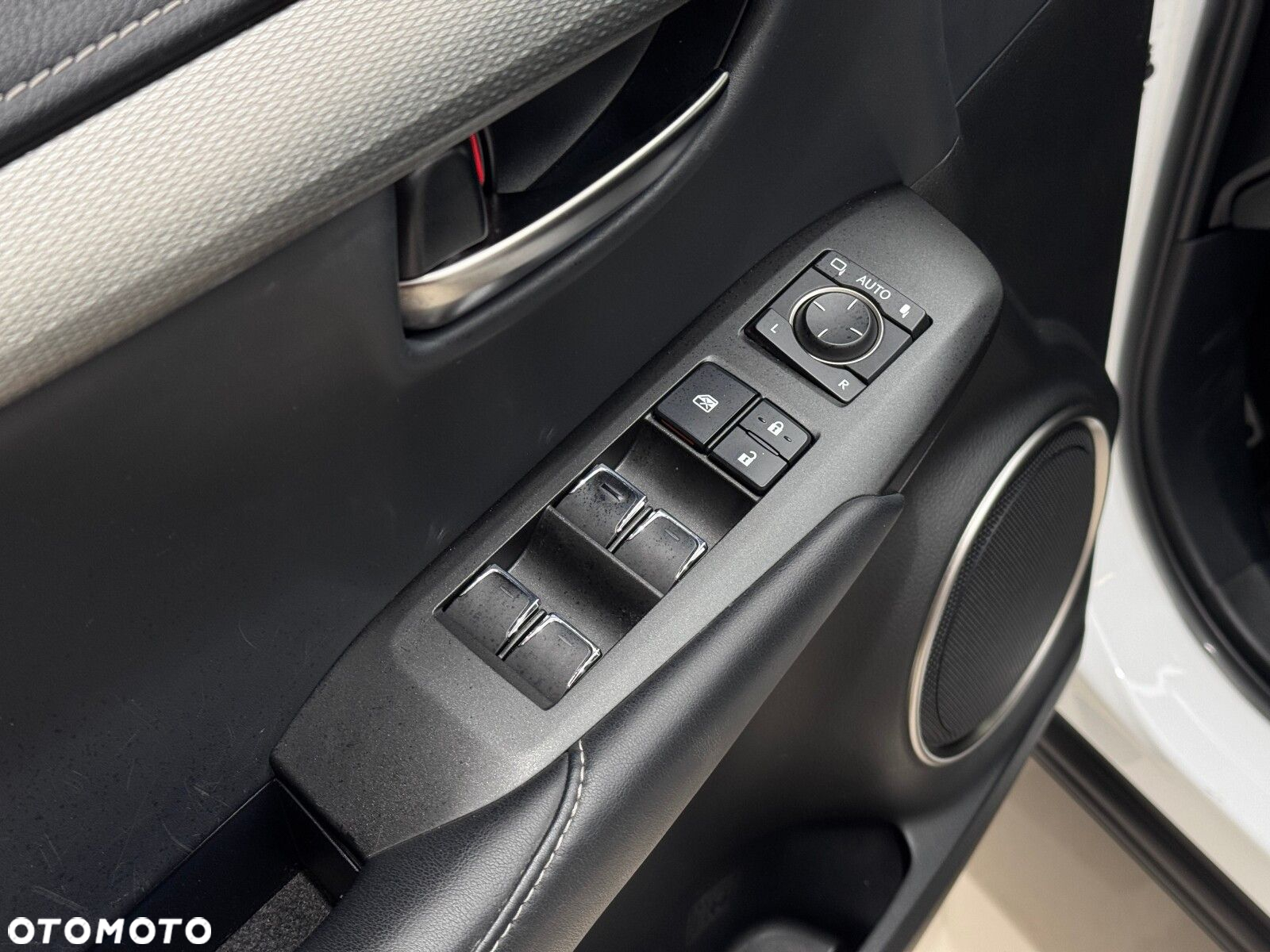 Lexus NX - 21