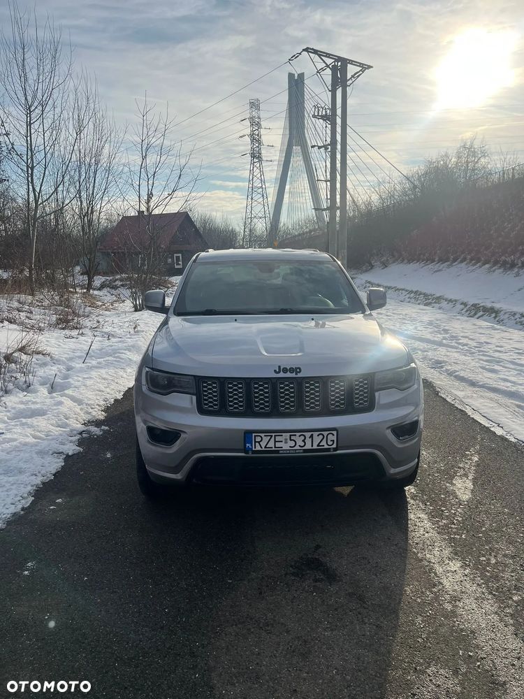 Jeep Grand Cherokee - 4