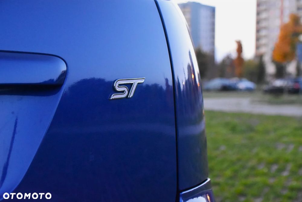 Ford Focus ST - 18