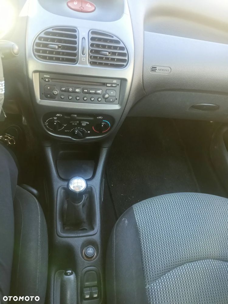 Peugeot 206 - 3