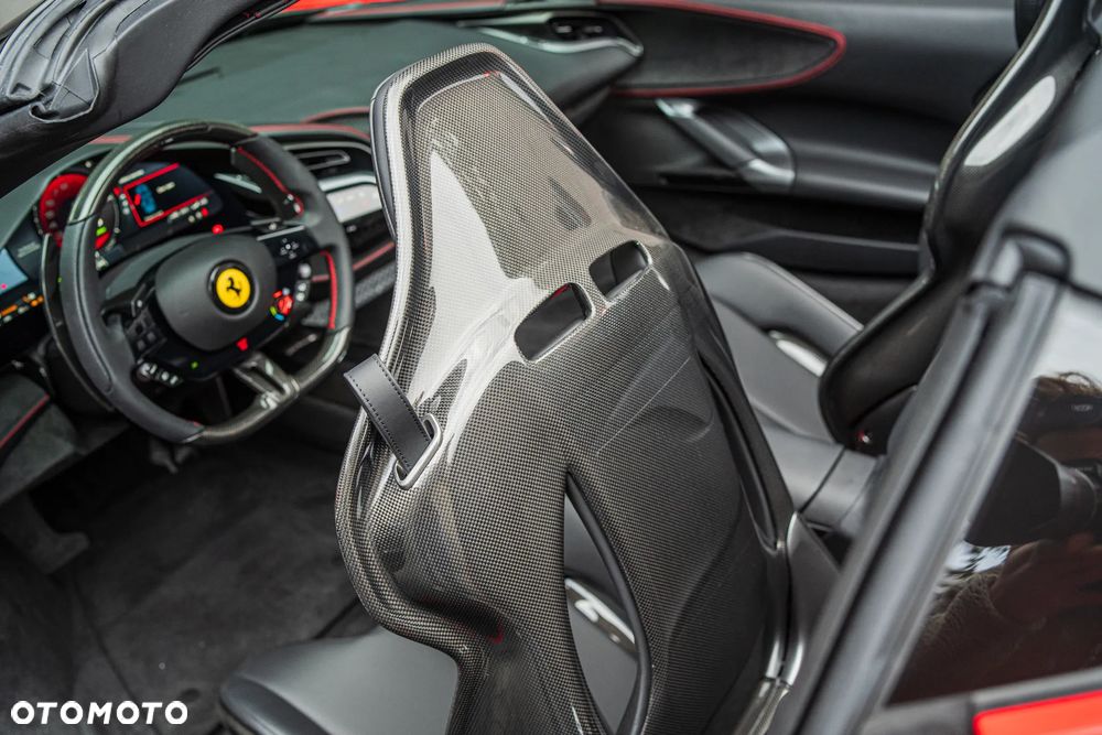 Ferrari SF90 Spider - 19