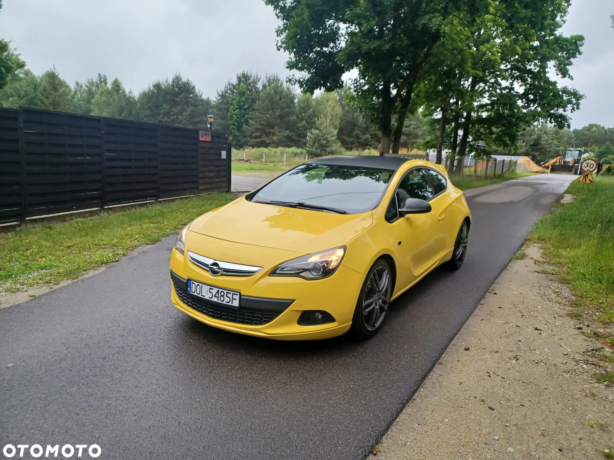 Opel Astra GTC 1.6 Turbo Innovation - 2