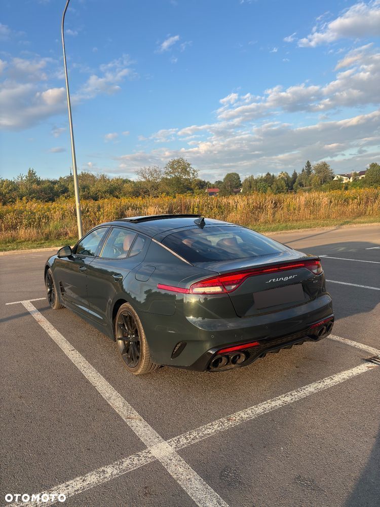 Kia Stinger - 8