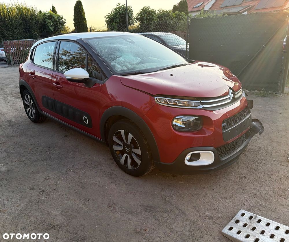 Citroën C3 Pure Tech 82 SHINE - 1