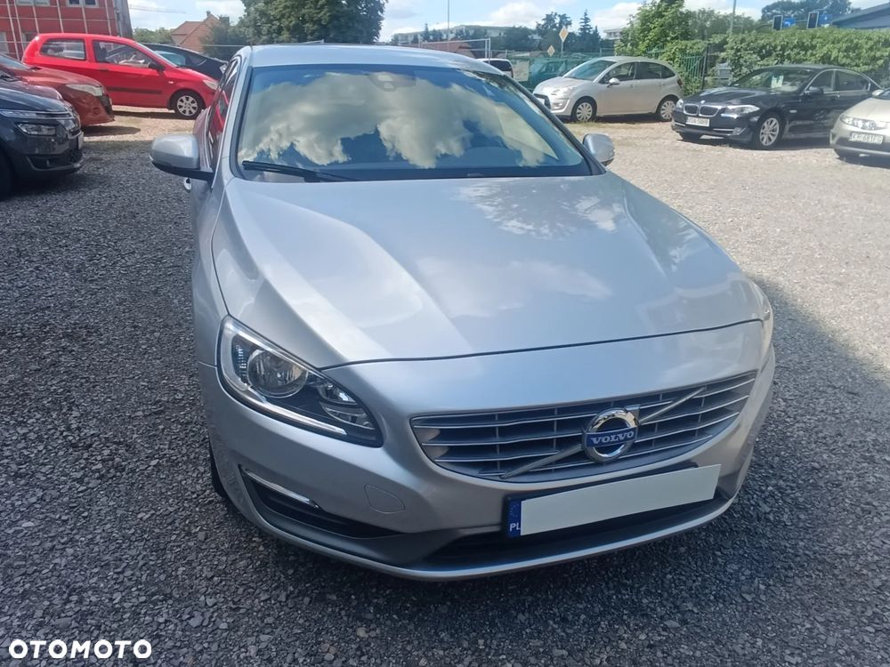 Volvo V60 D3 Geartronic Momentum - 18