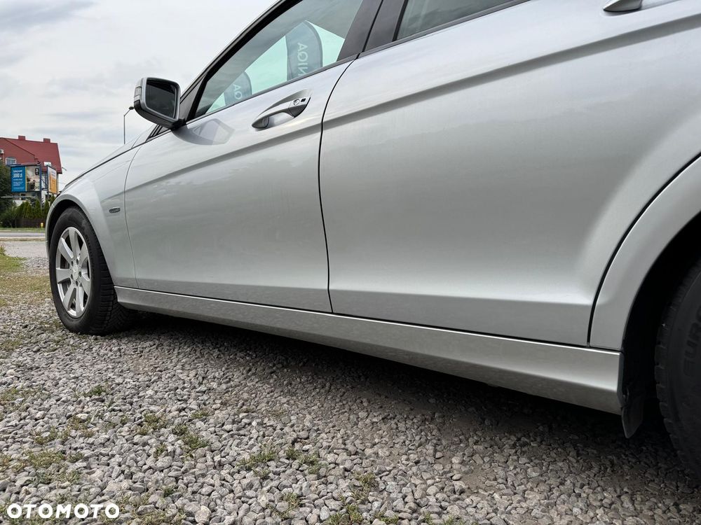 Mercedes-Benz Klasa C 180 BlueEFFICIENCY 7G-TRONIC Elegance - 15