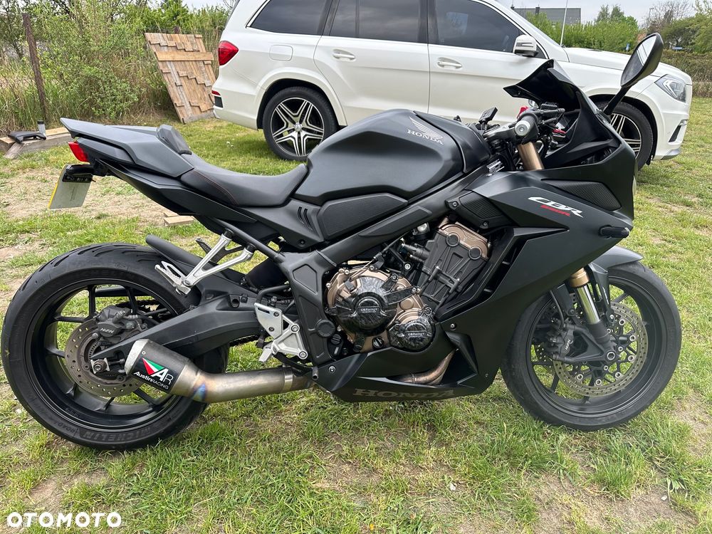 Honda CBR - 1