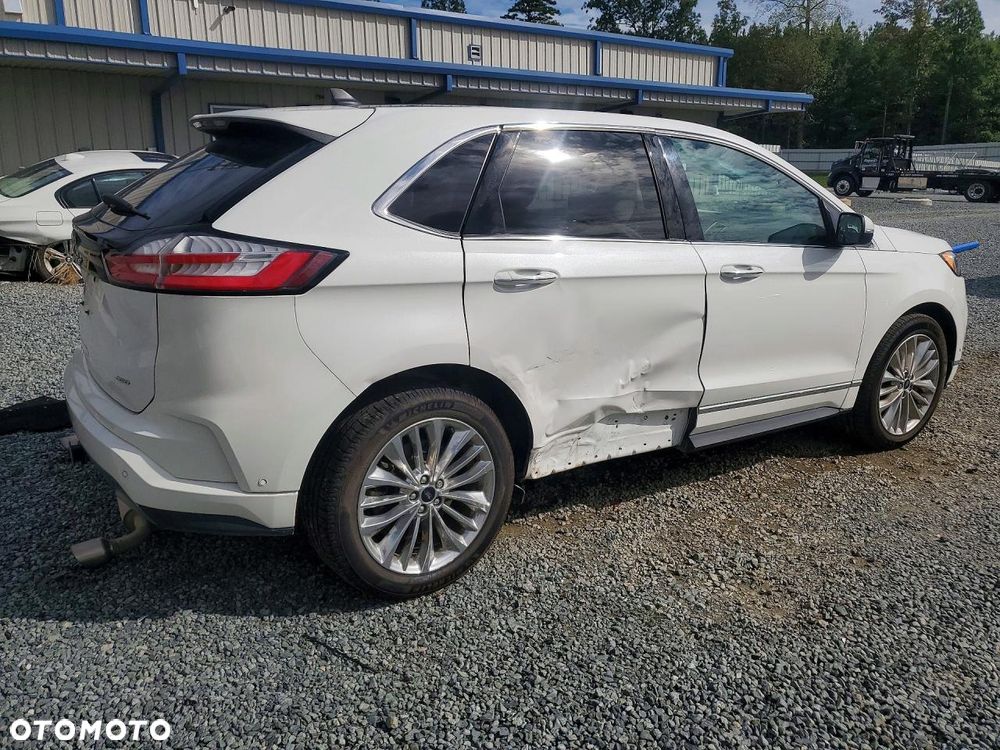 Ford Edge - 4