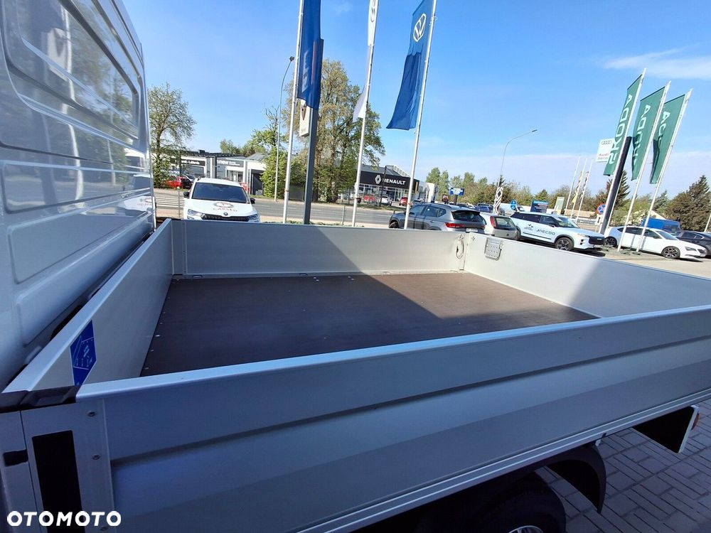 Volkswagen Crafter - 11