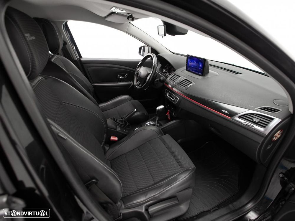 Renault Mégane Sport Tourer - 8