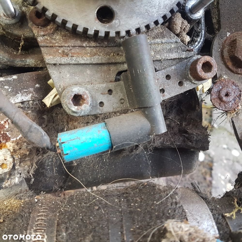 silnik motor wał głowica blok tłoki foks lombardini lgw 523 mpi AIXAM 500-5  Aixam A.751  Aixam Crossline L  Aixam Roadline  Aixam Scouty Gt  Aixam Minivan 500-5  Belier Divane  Belier Docker  belier Opale  Belier Vx  Chatenet Barooder  Chatenet Ch26  Chatenet Speedino  Microcar MC 1 / 2  Microcar M Go 1 / 2  Microcar M-GO 3 / 4  Microcar M8  Ligier XTOO  Ligier IXO - 12