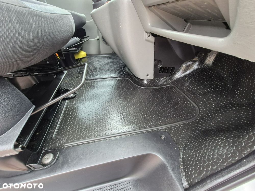Renault Trafic - 21