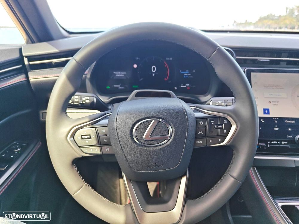 Lexus LBX - 23