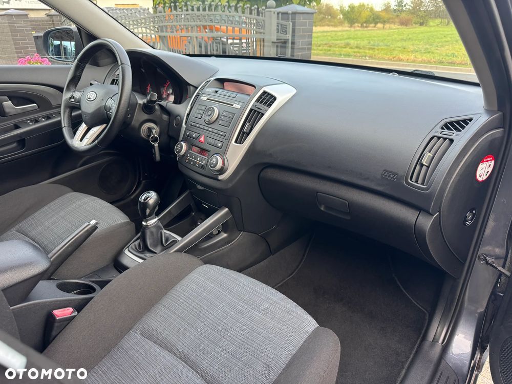 Kia Ceed 1.6 CVVT Spirit - 14