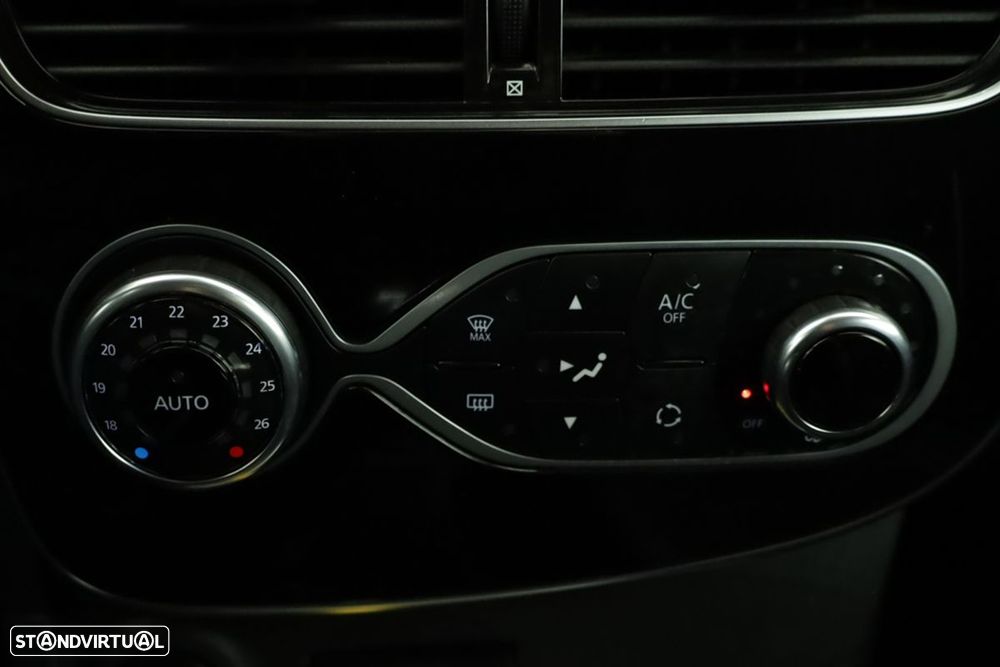 Renault Clio Sport Tourer 0.9 TCe GT Line - 13